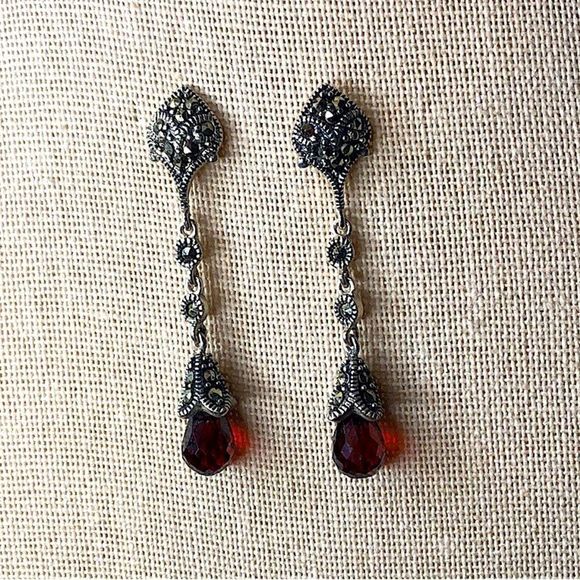 Vintage Faceted Red Garnet & Sterling Silver Marcasite Long Drop Dangle Earrings - Picture 4 of 14
